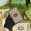 [GUCCI-구찌] 인터로킹 GG 여권 케이스지갑