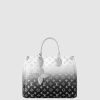 [LOUIS VUITTON-루이비통]  SKI 온더고 MM