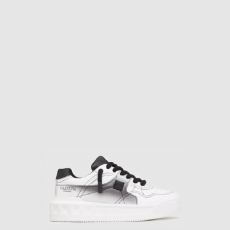 [VALENTINO-발렌티노] 원 스터드 로우탑 스니커즈
